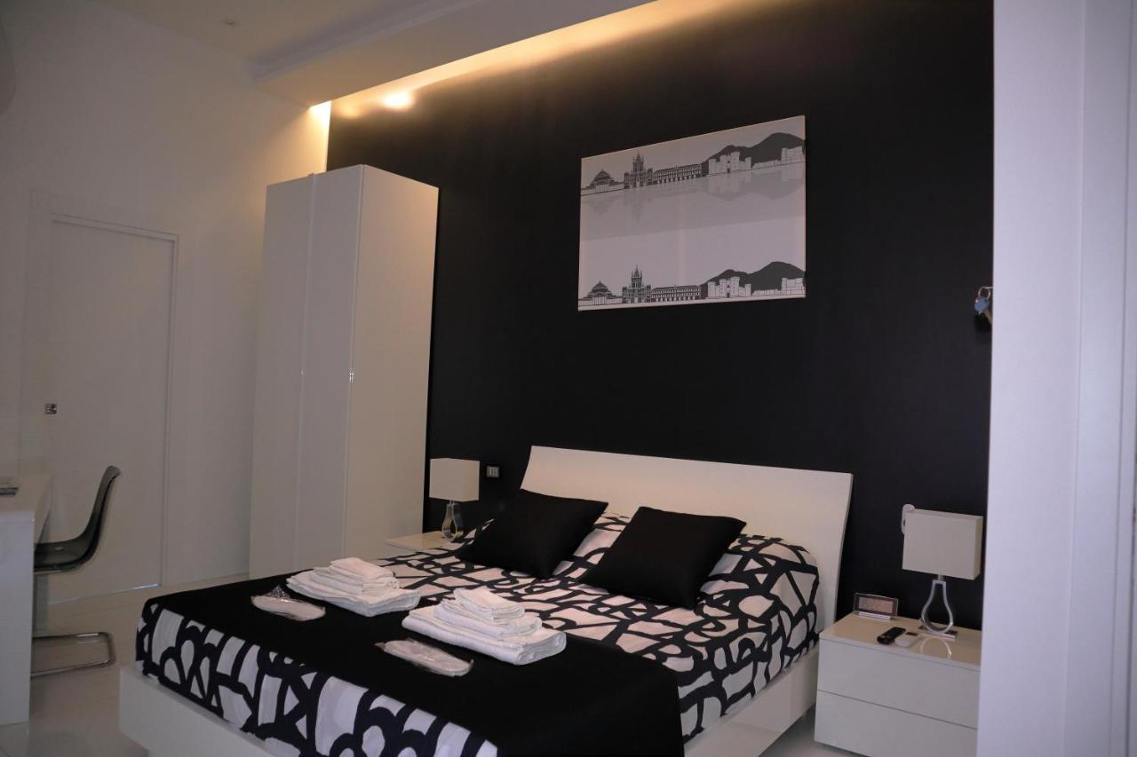 Rettifilo 201 Exclusive Rooms Napels Buitenkant foto