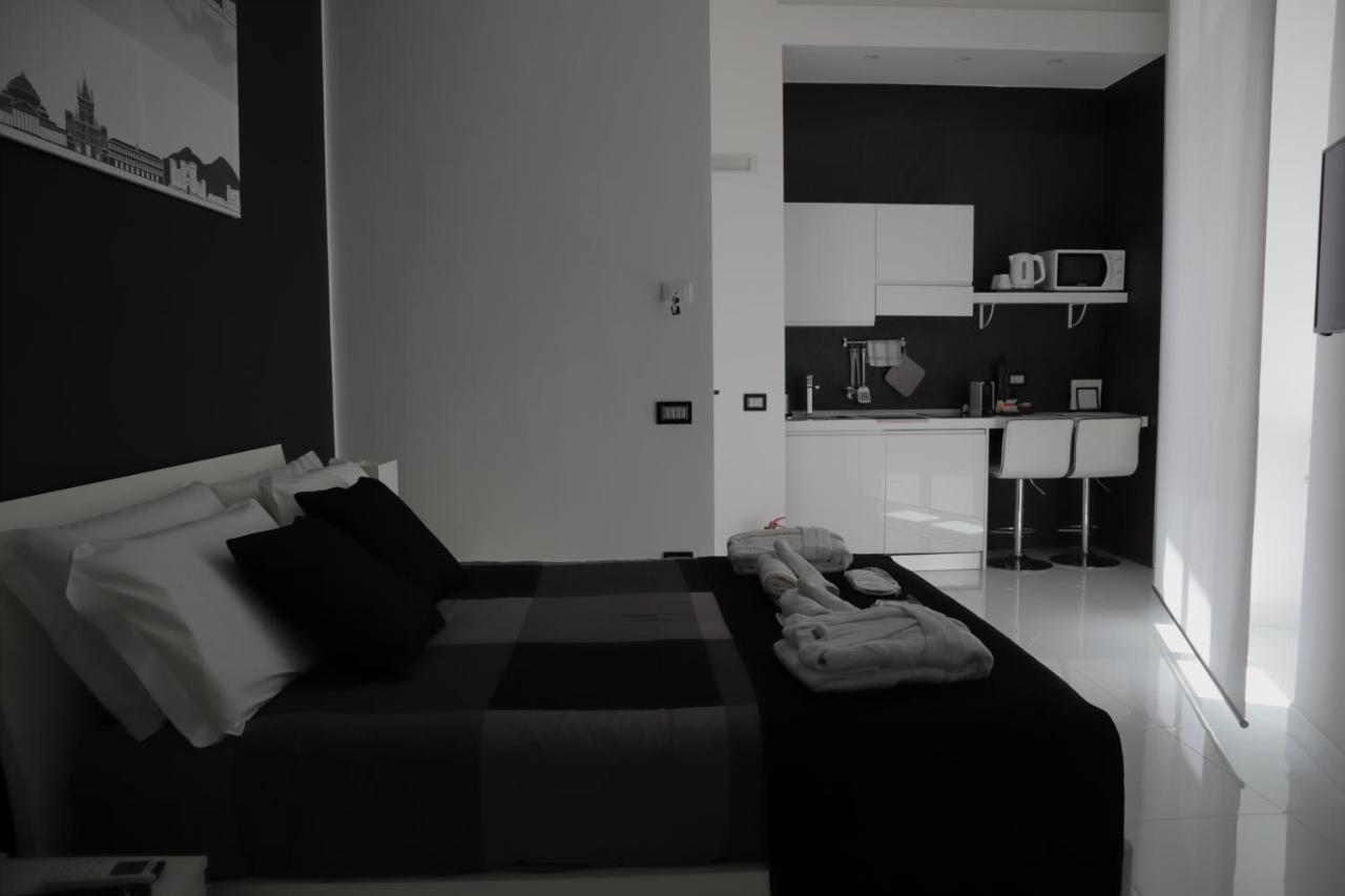 Rettifilo 201 Exclusive Rooms Napels Buitenkant foto