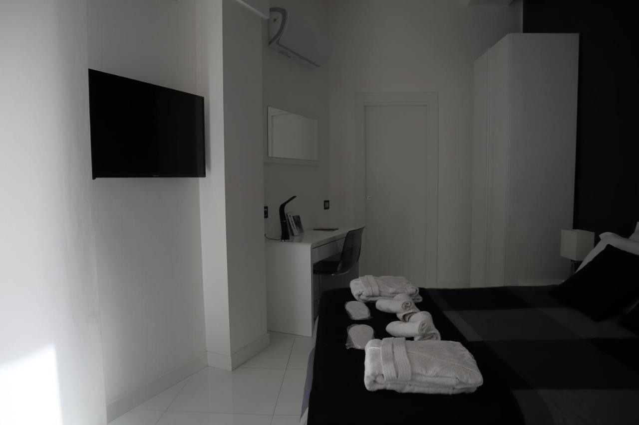 Rettifilo 201 Exclusive Rooms Napels Buitenkant foto