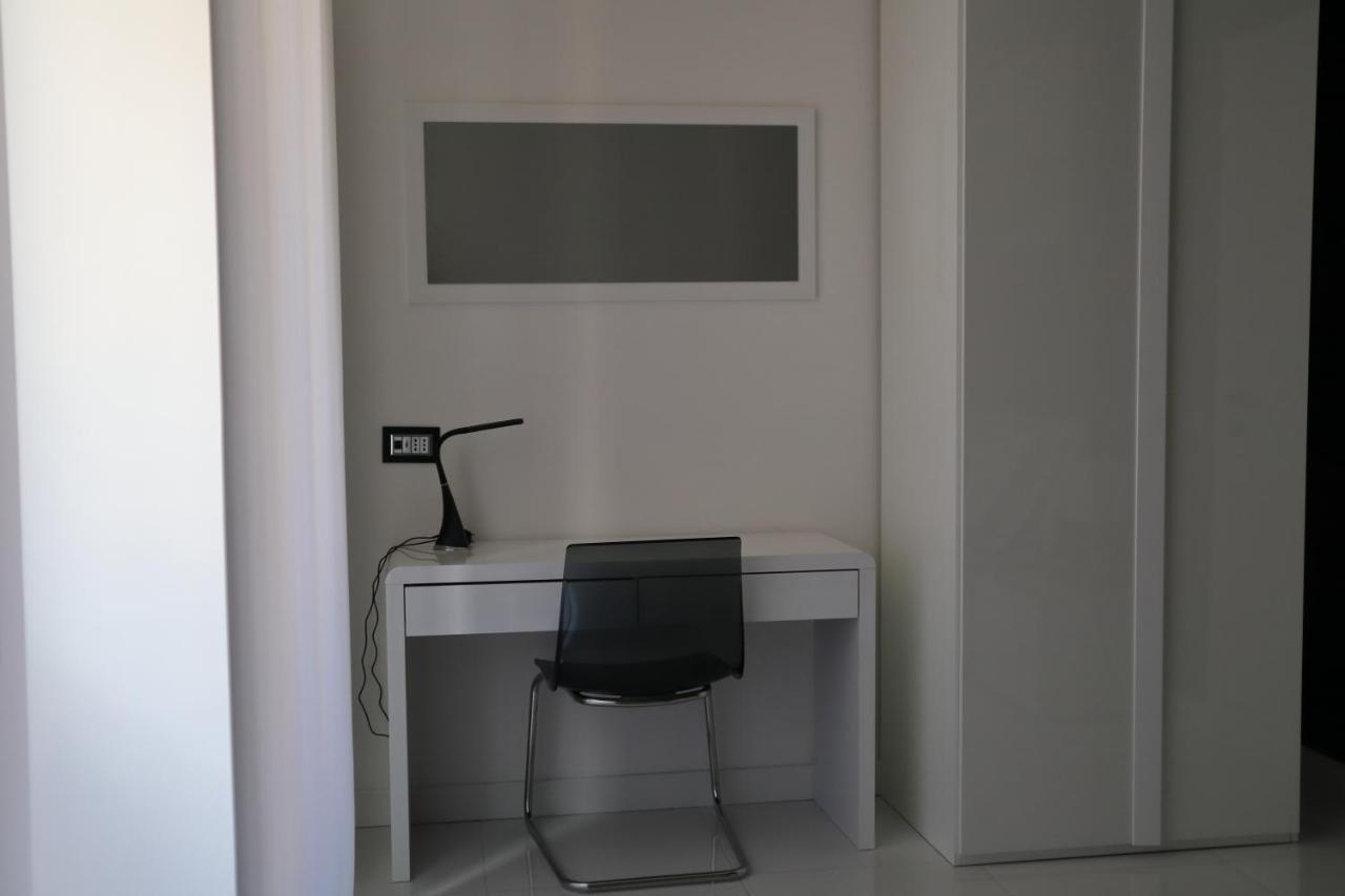 Rettifilo 201 Exclusive Rooms Napels Buitenkant foto