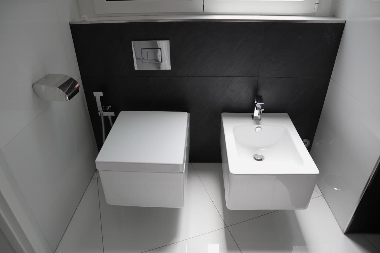 Rettifilo 201 Exclusive Rooms Napels Buitenkant foto