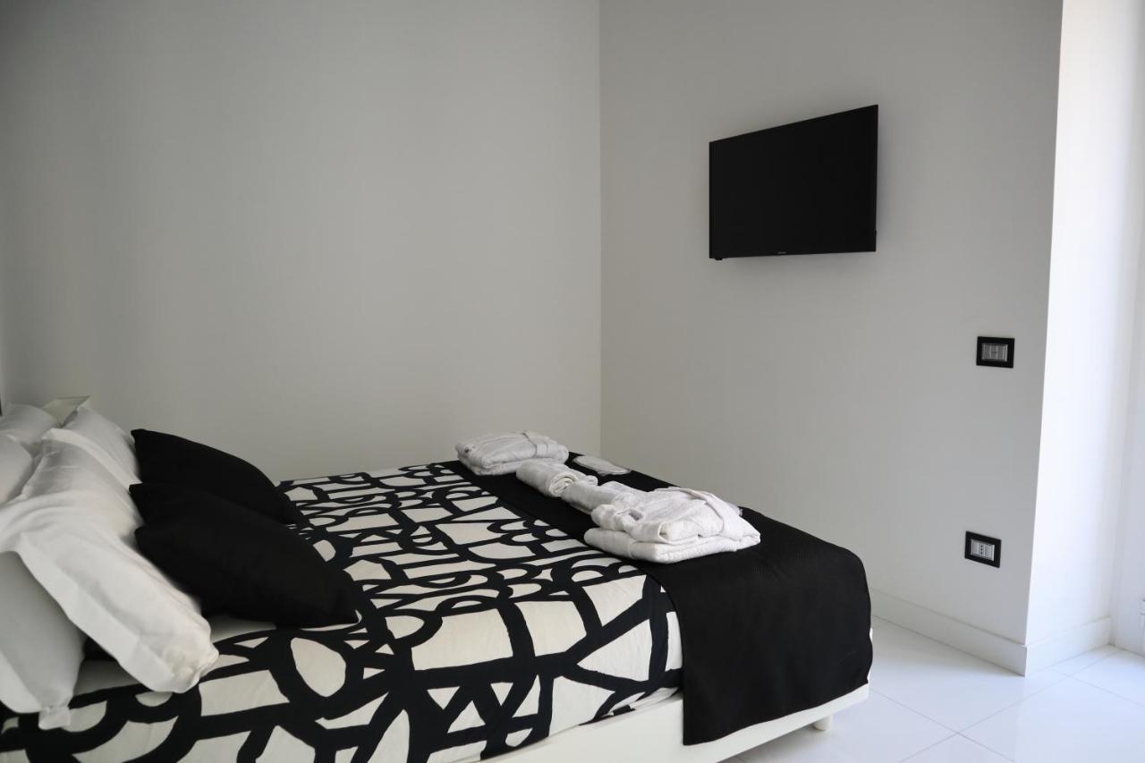 Rettifilo 201 Exclusive Rooms Napels Buitenkant foto