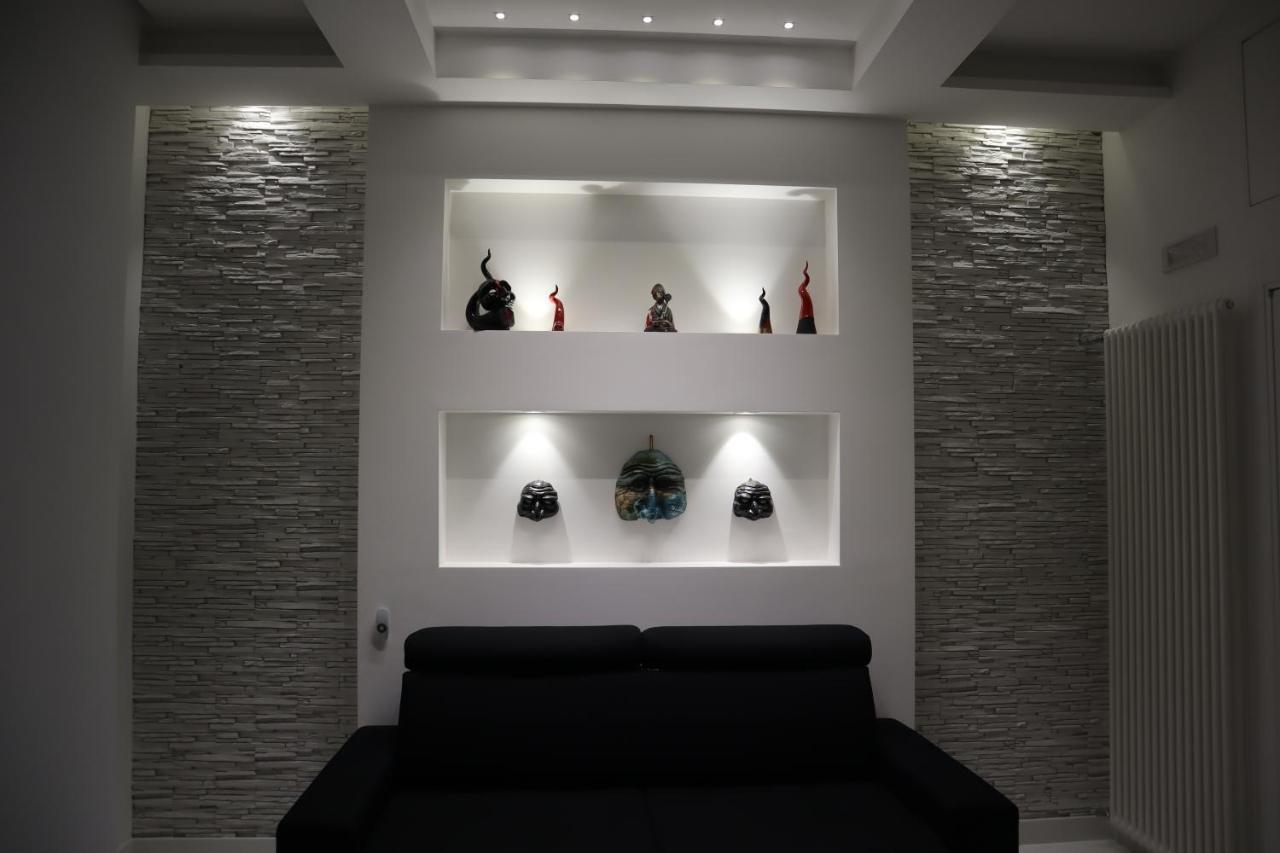Rettifilo 201 Exclusive Rooms Napels Buitenkant foto