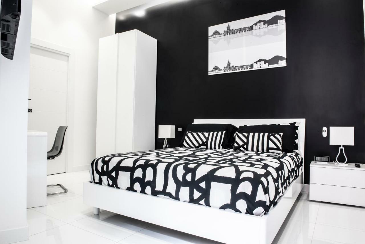 Rettifilo 201 Exclusive Rooms Napels Buitenkant foto